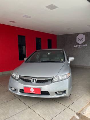 HONDA CIVIC 1.8 LXS 16V FLEX 4P AUTOMÁTICO HONDA CIVIC 1.8 LXS 16V FLEX 4P AUTOMÁTICO